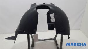 Begagnade Isolering, hjulhus Peugeot 307 CC (3B) 2.0 16V Pris € 35,00 Marginaltabell erbjuds av Maresia Parts