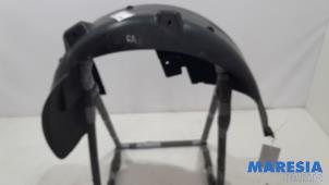 Begagnade Isolering, hjulhus Peugeot 307 CC (3B) 2.0 16V Pris € 35,00 Marginaltabell erbjuds av Maresia Parts