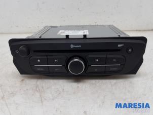 Gebruikte Radio CD Speler Renault Kangoo Express (FW) 1.5 dCi 75 FAP Prijs € 139,15 Inclusief btw aangeboden door Maresia Parts