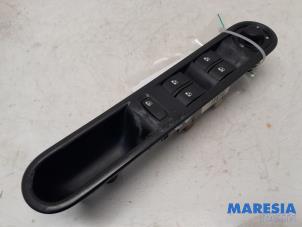 Begagnade Flerfunktionsbrytare, fönster Renault Espace (JK) 2.0 dCi 16V 150 FAP Pris € 34,90 Marginaltabell erbjuds av Maresia Parts