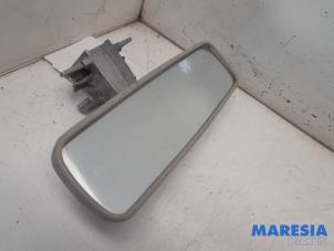 Begagnade Backspegel Renault Captur (2R) 0.9 Energy TCE 12V Pris € 20,00 Marginaltabell erbjuds av Maresia Parts
