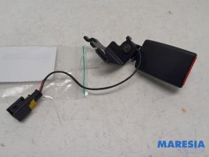 Gebruikte Veiligheidsgordel Insteek links-achter Alfa Romeo Giulietta (940) 1.4 TB 16V MultiAir Prijs € 25,00 Margeregeling aangeboden door Maresia Parts