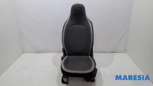 Gebruikte Stoel links Renault Twingo III (AH) 1.0 SCe 70 12V Prijs € 124,95 Margeregeling aangeboden door Maresia Parts