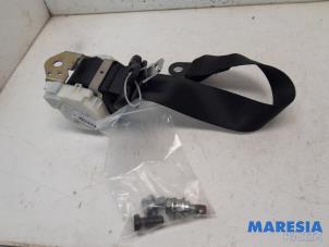 Gebruikte Veiligheidsgordel links-achter Lancia Delta (844) 1.4 T-Jet 16V 150 Prijs € 35,00 Margeregeling aangeboden door Maresia Parts