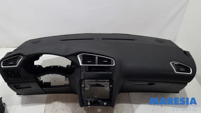 Airbag set + dashboard van een Citroën C4 Berline (NC) 1.4 16V VTi 2013