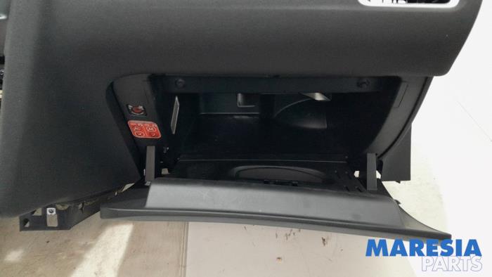 Airbag set + dashboard van een Citroën C4 Berline (NC) 1.4 16V VTi 2013