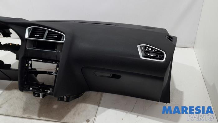 Airbag set + dashboard van een Citroën C4 Berline (NC) 1.4 16V VTi 2013