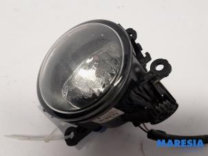 Gebruikte Mistlamp rechts-voor Opel Vivaro 1.6 CDTI BiTurbo 140 Prijs € 42,35 Inclusief btw aangeboden door Maresia Parts