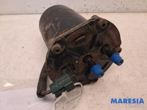 Używane Filtr paliwa Opel Vivaro 1.6 CDTI BiTurbo 140 Cena € 36,30 Z VAT oferowane przez Maresia Parts