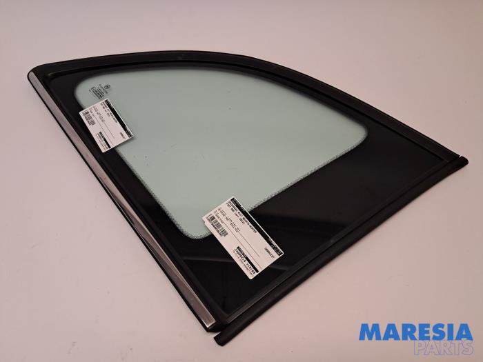 Driehoeks Ruit rechts-achter van een Fiat 500 (312) 1.2 2012