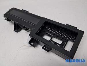 Begagnade Instrumentpanel Renault Scénic III (JZ) 1.4 16V TCe 130 Pris € 100,00 Marginaltabell erbjuds av Maresia Parts