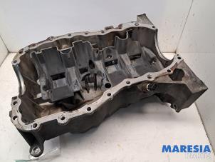 Begagnade Oljetråg Renault Clio III (BR/CR) 1.4 16V Pris € 39,99 Marginaltabell erbjuds av Maresia Parts