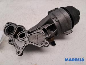 Gebruikte Oliefilterhuis Peugeot 5008 I (0A/0E) 1.6 VTI 16V Prijs € 54,99 Margeregeling aangeboden door Maresia Parts