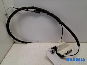 Gebruikte Schuifdeur Slotmechaniek links Citroen Berlingo Cinqspace, Multispace 1.6i Prijs € 60,50 Inclusief btw aangeboden door Maresia Parts