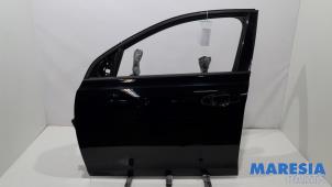 Używane Drzwi lewe przednie wersja 4-drzwiowa Peugeot 308 SW (L4/L9/LC/LJ/LR) 1.2 12V e-THP PureTech 110 Cena € 225,00 Procedura marży oferowane przez Maresia Parts