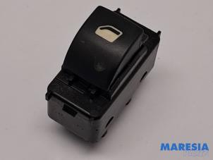 Begagnade Brytare, eldrivna fönster Peugeot Partner (GC/GF/GG/GJ/GK) 1.6 HDI 90 Pris € 12,10 Inklusive moms erbjuds av Maresia Parts