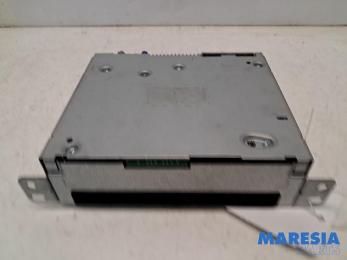 Radio från en Citroën C4 Berline (NC) 1.6 16V VTi 2011