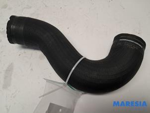 Begagnade Laddluftkylarslang Peugeot Boxer (U9) 2.0 BlueHDi 130 Pris € 24,19 Inklusive moms erbjuds av Maresia Parts