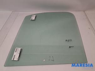 Begagnade Dörrfönster, 2-dörrars, vänster Renault Trafic New (FL) 2.0 dCi 16V 115 Pris € 60,50 Inklusive moms erbjuds av Maresia Parts