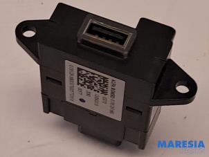 Gebruikte USB module Alfa Romeo Giulia (952) 2.2d 150 16V Prijs € 29,99 Margeregeling aangeboden door Maresia Parts