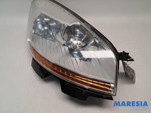 Begagnade Strålkastare, höger Citroen C4 Grand Picasso (UA) 2.0 16V Autom. Pris € 144,99 Marginaltabell erbjuds av Maresia Parts