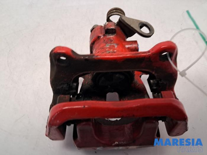 Bakre bromsok, vänster från en Abarth 500C/595C/695C 1.4 T-Jet 16V 2010