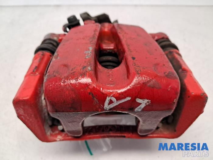 Bakre bromsok, vänster från en Abarth 500C/595C/695C 1.4 T-Jet 16V 2010