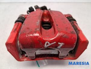 Gebruikte Remklauw (Tang) links-achter Fiat 500C/595C/695C 1.4 T-Jet 16V Prijs € 85,00 Margeregeling aangeboden door Maresia Parts