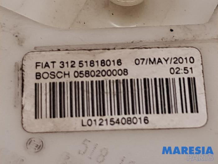 Elektrisk bränslepump från en Abarth 500C/595C/695C 1.4 T-Jet 16V 2010