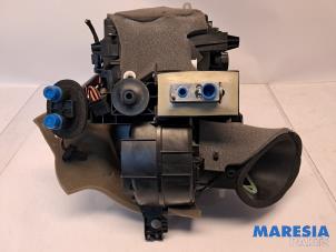 Begagnade Värmarhus Peugeot 207/207+ (WA/WC/WM) 1.4 16V VTi Pris € 139,99 Marginaltabell erbjuds av Maresia Parts