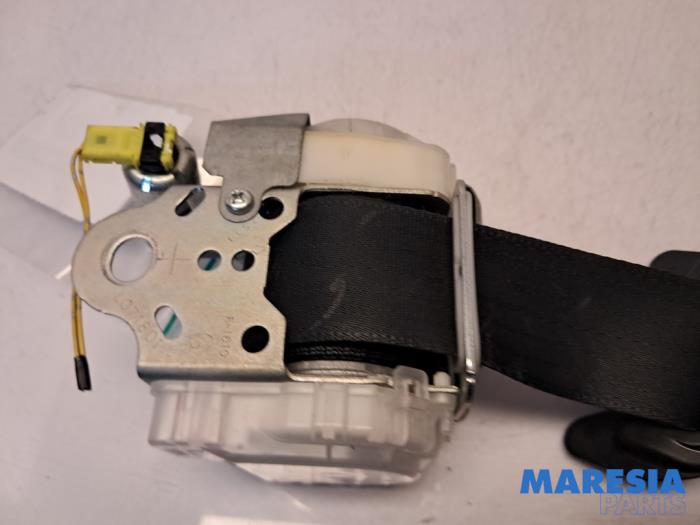 Veiligheidsgordel links-voor van een Peugeot 107 1.0 12V 2011