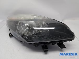 Gebruikte Koplamp rechts Renault Scénic III (JZ) 1.6 Energy dCi 130 Prijs € 150,00 Margeregeling aangeboden door Maresia Parts