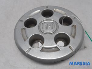 Begagnade Hjulskydd (reserv) Fiat Ducato (250) 2.3 D 150 Multijet Pris € 12,10 Inklusive moms erbjuds av Maresia Parts