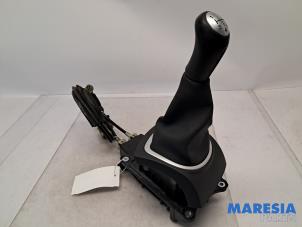 Begagnade Växelspak Renault Clio III Estate/Grandtour (KR) 1.2 16V TCE 100 Pris € 65,00 Marginaltabell erbjuds av Maresia Parts