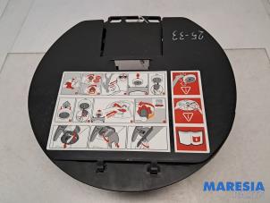 Begagnade Domkraftsset Renault Clio III Estate/Grandtour (KR) 1.2 16V TCE 100 Pris € 45,00 Marginaltabell erbjuds av Maresia Parts