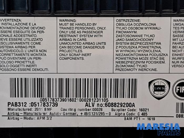 Höger airbag (instrumentbräda) från en Fiat 500 (312) 1.2 2011