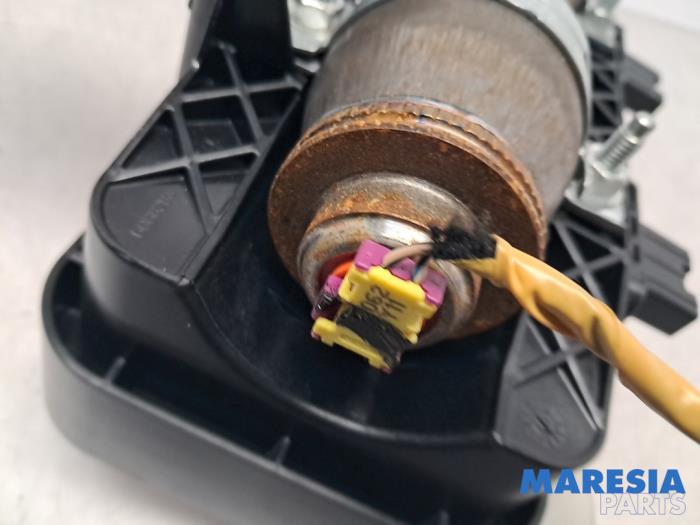 Höger airbag (instrumentbräda) från en Fiat 500 (312) 1.2 2011