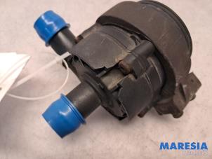 Begagnade Extra vattenpump Opel Vivaro 1.6 CDTi BiTurbo 145 Pris € 30,24 Inklusive moms erbjuds av Maresia Parts