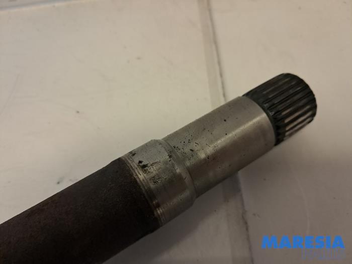 Drivaxel, höger fram från en Citroën C4 Grand Picasso (3A) 1.2 12V PureTech 130 2017