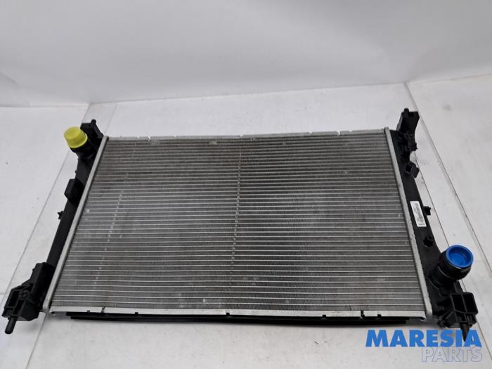 Radiateur van een Fiat Punto III (199) 0.9 TwinAir Turbo 100 2014