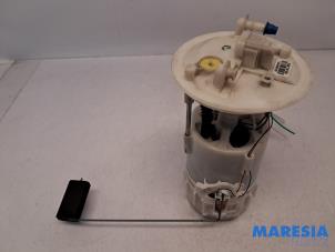 Begagnade Elektrisk bränslepump Renault Espace (JK) 2.0 Turbo 16V Grand Espace Pris € 35,00 Marginaltabell erbjuds av Maresia Parts