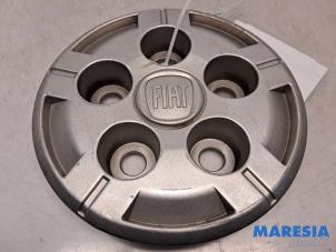 Begagnade Hjulskydd (reserv) Fiat Ducato (250) 2.3 D 130 Multijet Pris € 12,10 Inklusive moms erbjuds av Maresia Parts