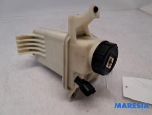 Begagnade Styrservotank Fiat Ducato (250) 2.3 D 130 Multijet Pris € 42,35 Inklusive moms erbjuds av Maresia Parts