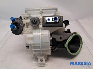 Gebruikte Kachelhuis Peugeot 208 I (CA/CC/CK/CL) 1.2 Vti 12V PureTech 82 Prijs € 195,00 Margeregeling aangeboden door Maresia Parts