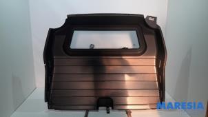 Begagnade Hyttvägg Peugeot Partner (GC/GF/GG/GJ/GK) 1.6 BlueHDi 100 Pris € 301,29 Inklusive moms erbjuds av Maresia Parts