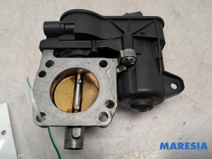 Begagnade Spjällhus Opel Corsa F (UB/UH/UP) 1.2 12V 75 Pris € 66,55 Inklusive moms erbjuds av Maresia Parts