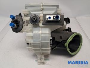 Gebruikte Kachelhuis Peugeot 2008 (CU) 1.6 VTI 16V Prijs € 195,00 Margeregeling aangeboden door Maresia Parts