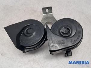 Używane Klakson Alfa Romeo Giulietta (940) 1.4 TB 16V MultiAir Cena € 30,00 Procedura marży oferowane przez Maresia Parts