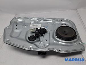 Gebruikte Ruitmechaniek 4Deurs links-voor Alfa Romeo Giulietta (940) 1.4 TB 16V MultiAir Prijs € 75,00 Margeregeling aangeboden door Maresia Parts