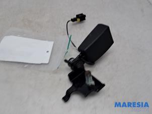 Gebruikte Veiligheidsgordel Insteek links-achter Alfa Romeo Giulietta (940) 1.4 TB 16V MultiAir Prijs € 25,00 Margeregeling aangeboden door Maresia Parts